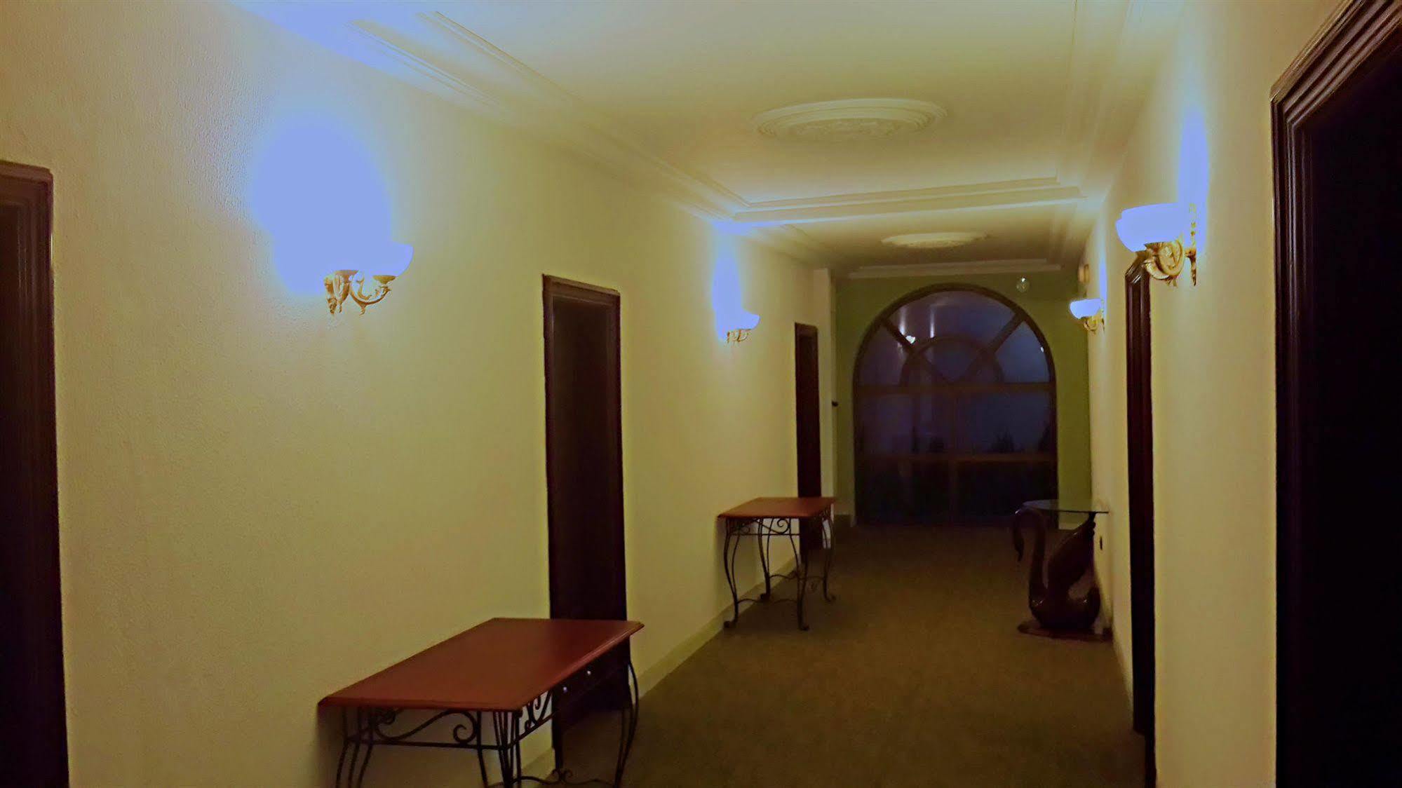 M Plaza Hotel Accra Exterior photo